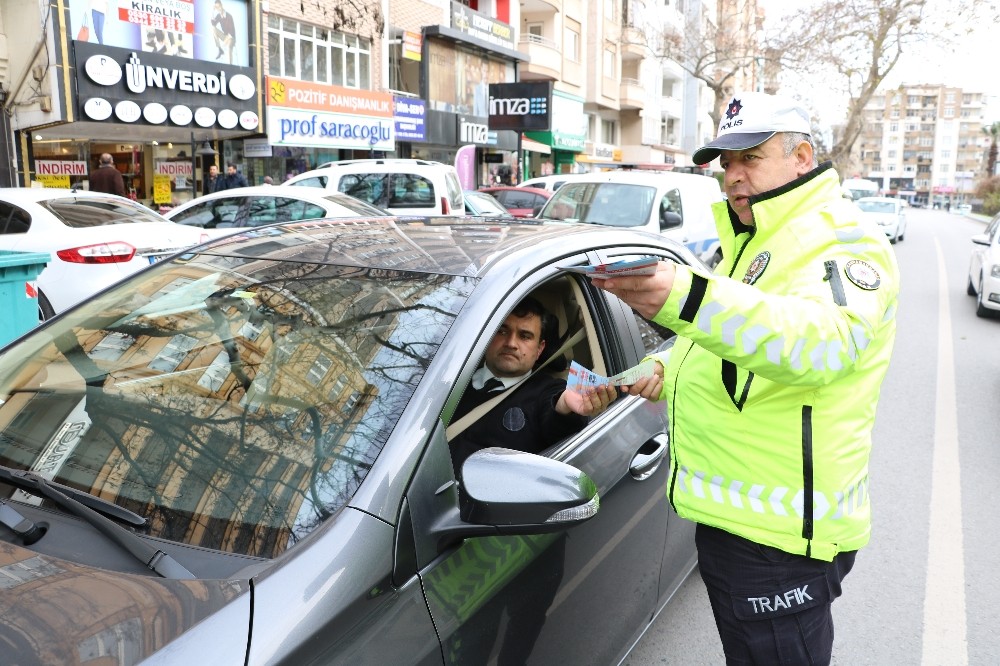 Yaya ve sürücülere broşürlü uyarı 