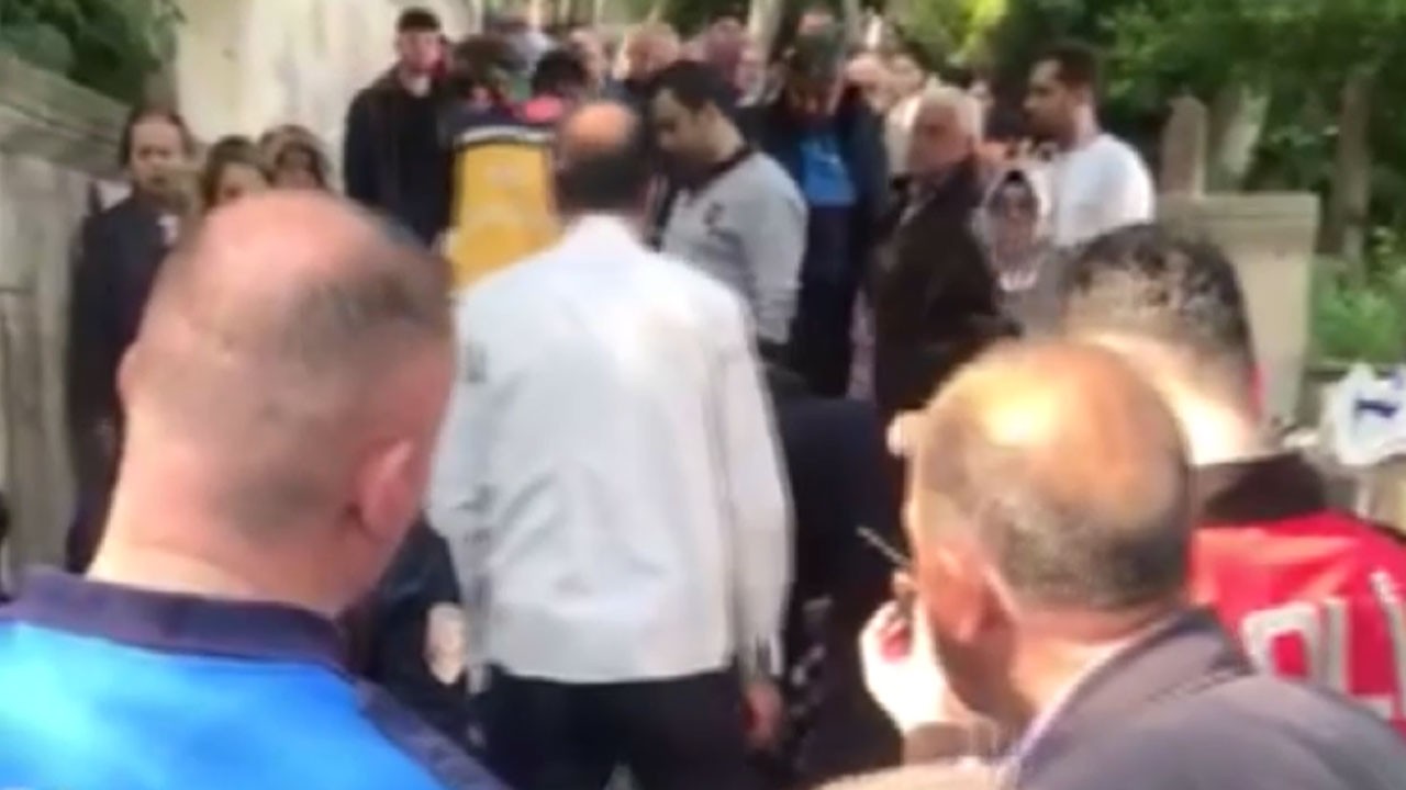 Yayaların arasına daldı! Eyüpsultan'da feci kaza