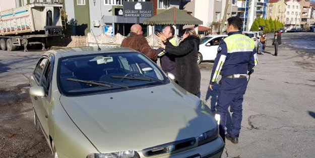 Yayaya çarpan alkollü sürücü, kazayı eşinin üzerine atmaya çalıştı