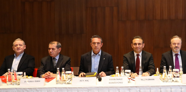 Yayın İhale Komisyonu, Teklifleri Değerlendirmek Üzere Riva'da Toplandı: İşte dikkat çeken fotoğraf! Flaş karar…