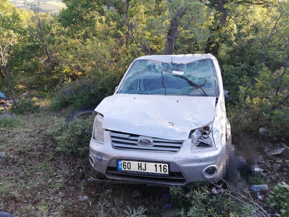 Yayla dönüş yolunda araç uçuruma yuvarlandı: 1 ölü 