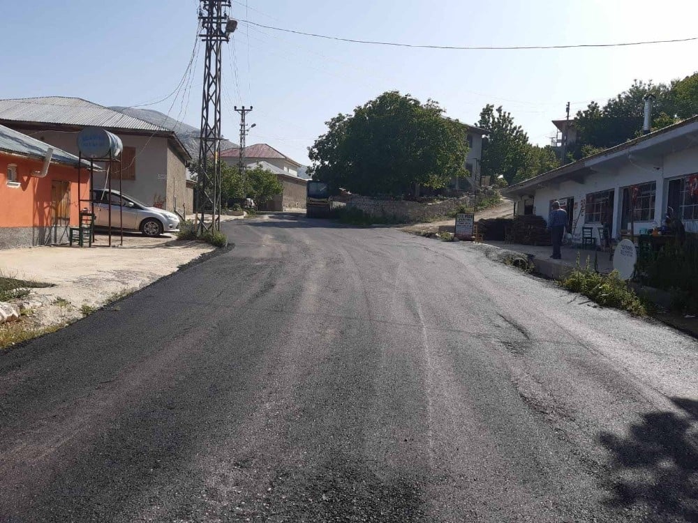 Yayla ve köy yolları yenileniyor 