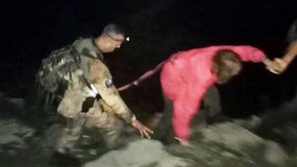 Yaylada kaybolan turistleri JAK ekibi buldu