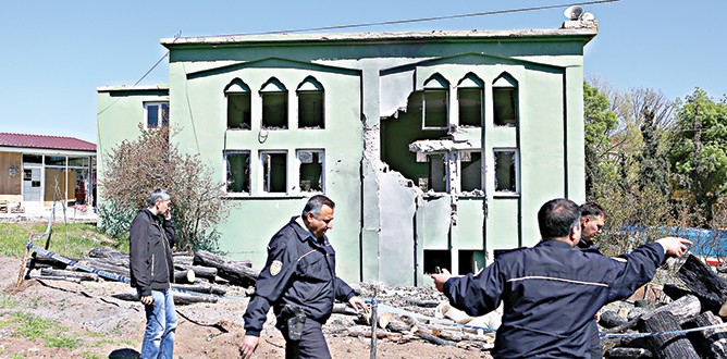 Yayladağı’na top ve roket mermisi düştü