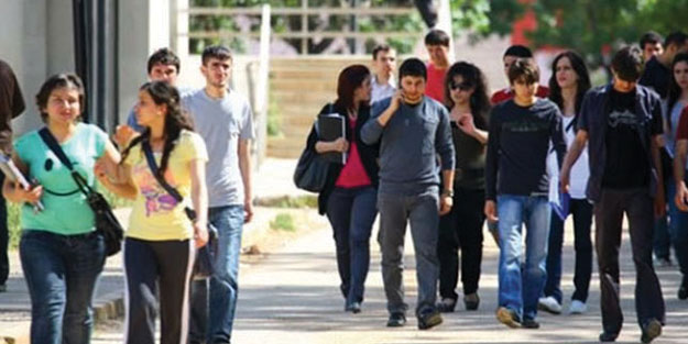 Yaz okulu ücretleri öğrenci ve velilerin belini büktü!