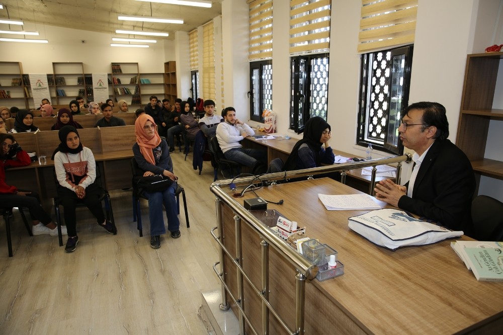 Yazar Kurtoğlu Karaköprülülerle buluştu 