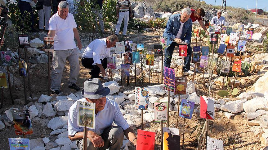 Yazarlar 'kitap tarlası' kurdu