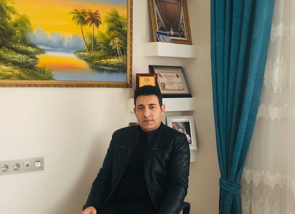 Yazdığı sözler pazarlarda slogan oldu 