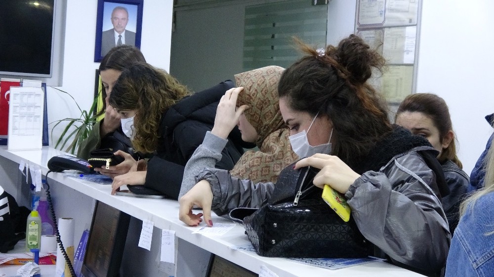 Yazıhanelerde ’korona virüs tatili’ kuyruğu 