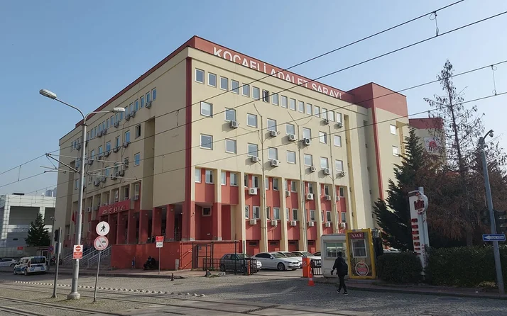 Yazık, vallahi de billahi de yazık! Oldu olacak, bir de madalya taksaydınız