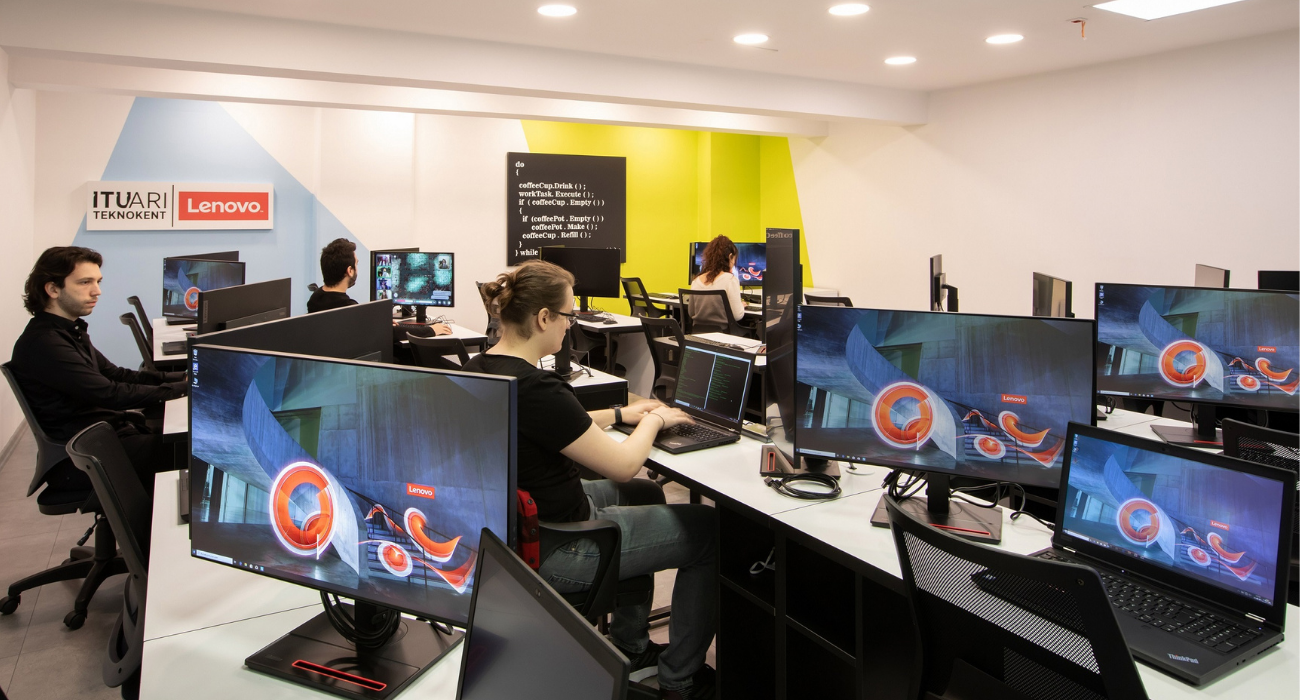 Yazılım laboratuvarı ile girişimciler geleceğe hazırlanacak
