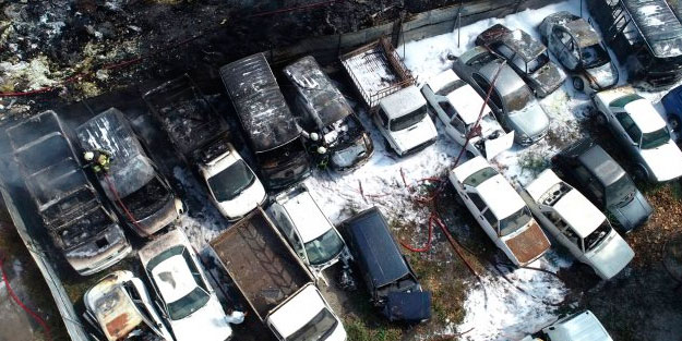 Yediemin otoparkında yangın! 24 araç küle döndü