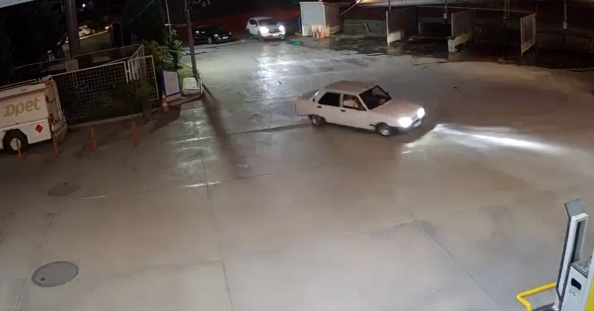 Yediği ceza dudak uçuklatır! Akaryakıt istasyonunda drift attı