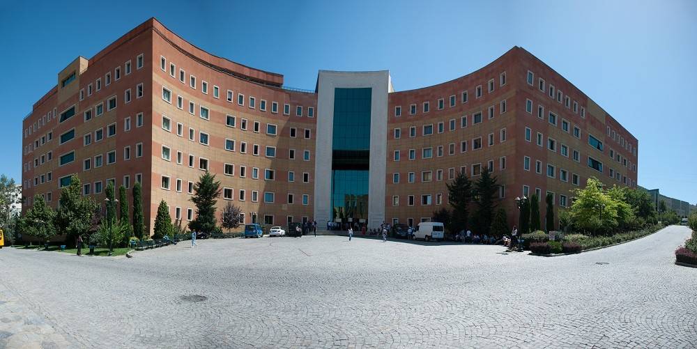Yeditepe Üniversitesi'nde bilimin ışığında 25 yıl