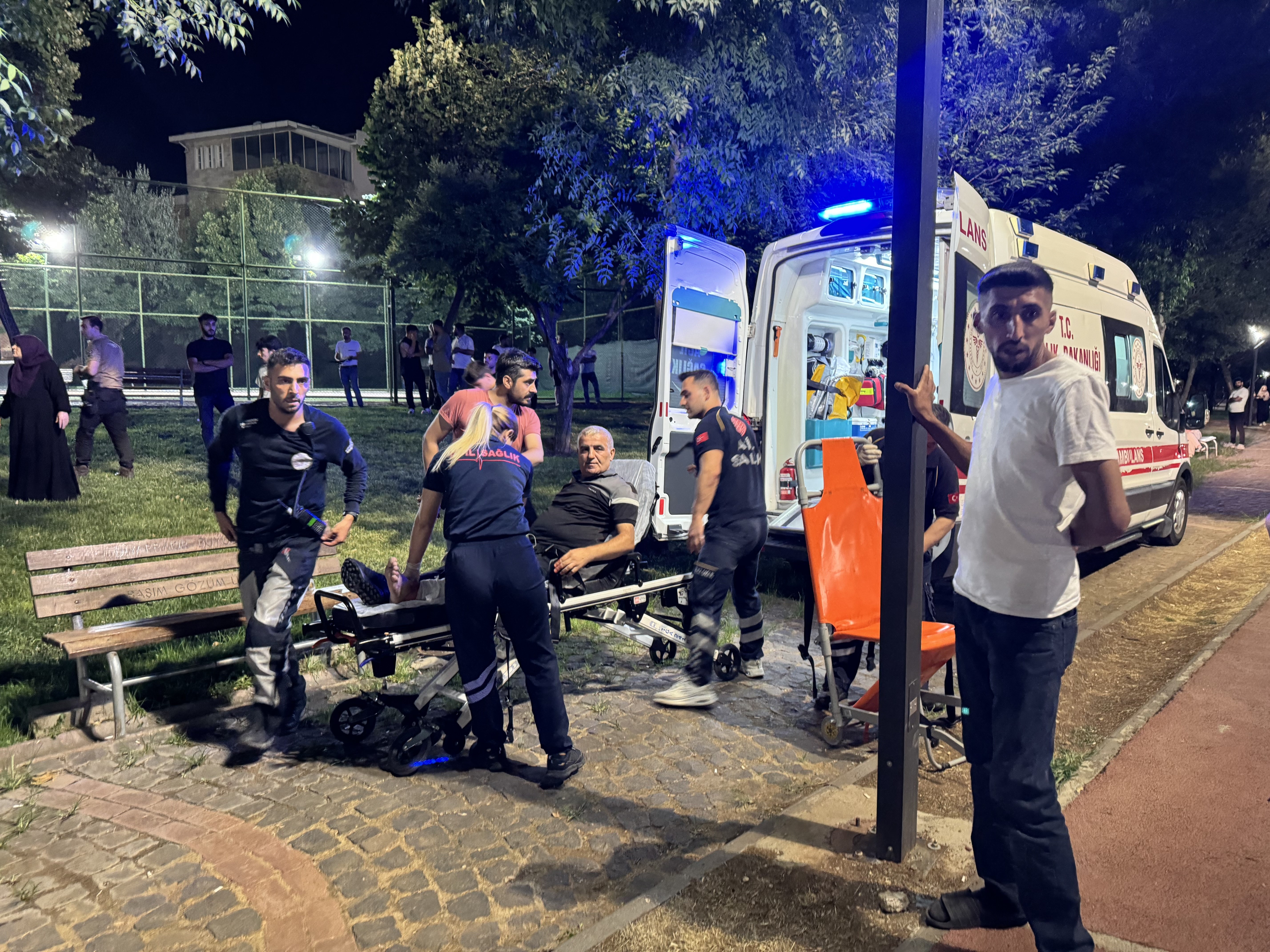 Yeğeninin silahlı saldırısına uğradı