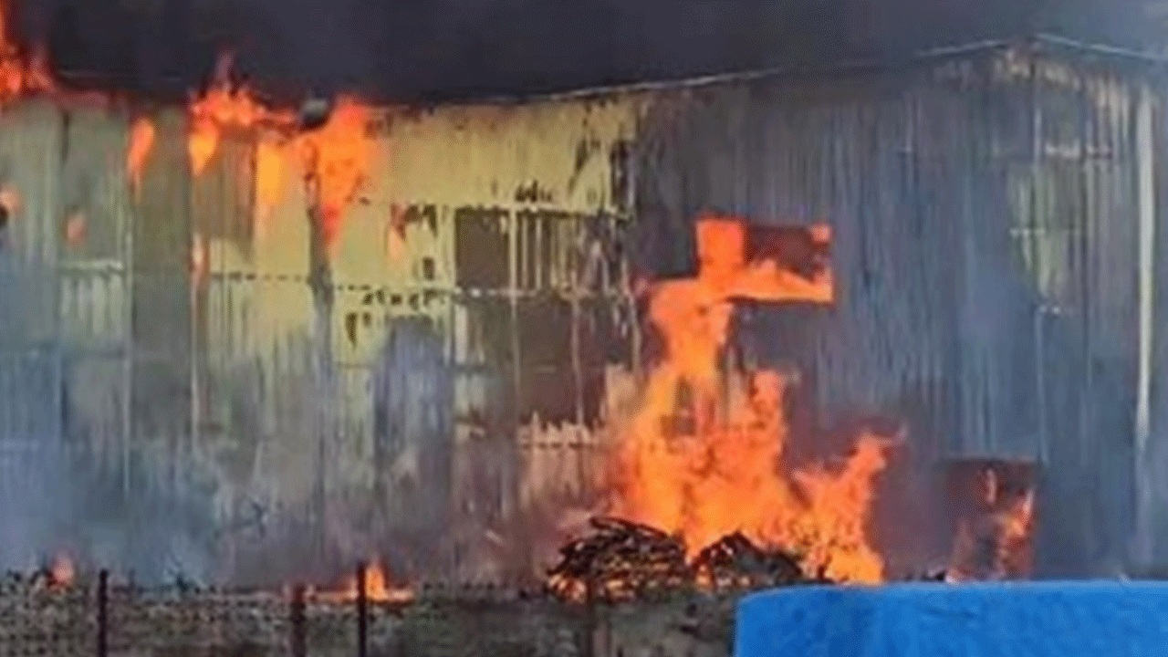 Yem fabrikası alevlere teslim oldu!