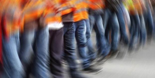 Yemeğe tuz yerine çamaşır sodası kattı! 15 işçi zehirlendi