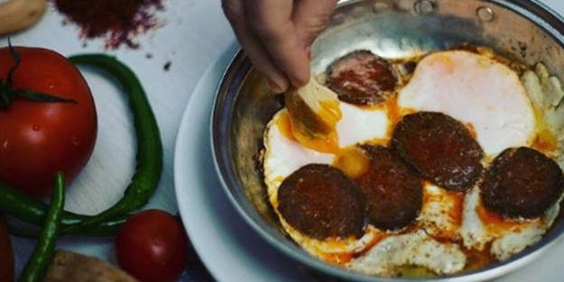 Yemeğinizi elinizle yiyin