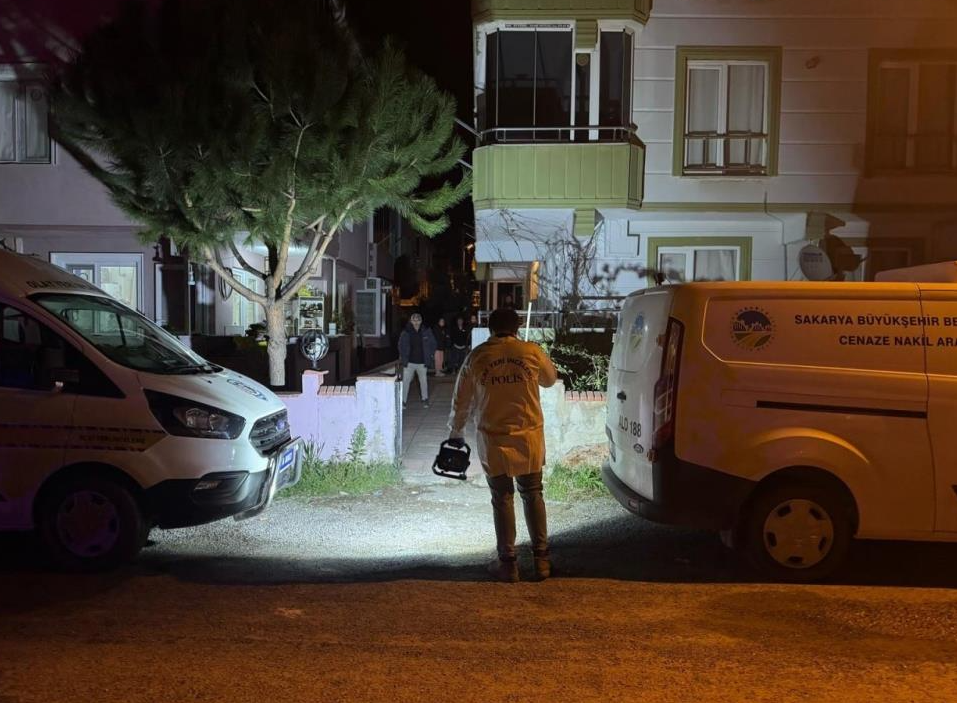 Yemek getiren komşuları haber alamadı, evde cansız bedeni bulundu