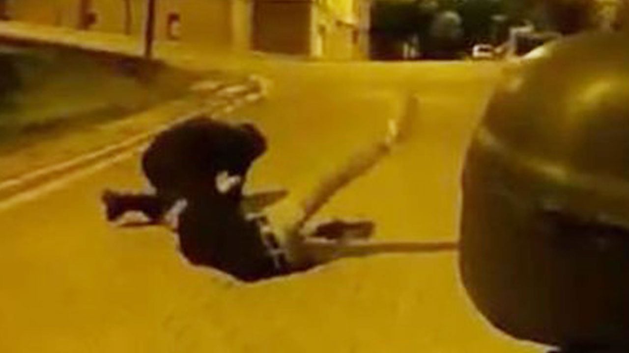 Yemek sipariş etti! Hem annesini hem kuryeyi bıçakladı!