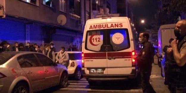 Yemek yaparken elbiseleri tutuşan kadın öldü