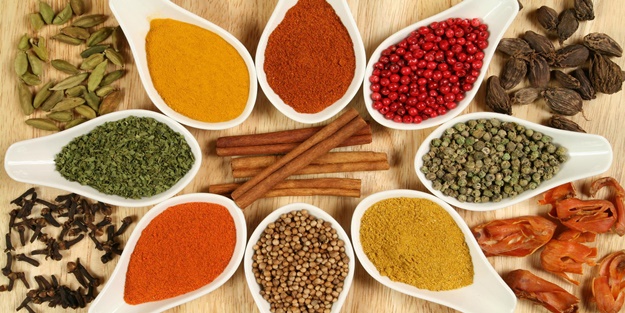 Yemeklerinizi tuz yerine baharatla tatlandırın