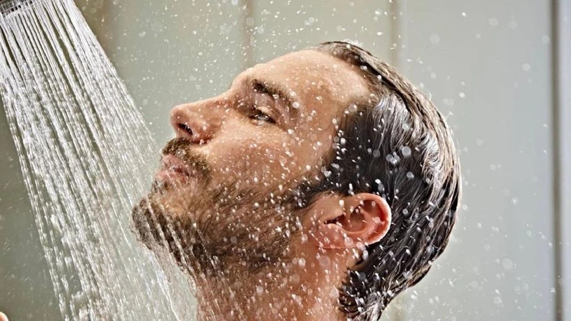 Yemekten sonra duş alanlar dikkat! Sindirimi bozuyor, baş dönmesine yol açabiliyor