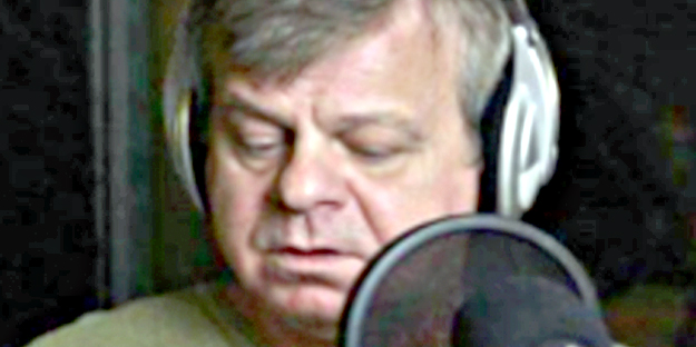 Yemekteyiz'deki 'Dış Ses' ifşa oldu!