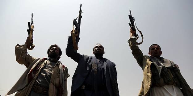 Yemen hükümet güçleri, Husi liderini canlı ele geçirdi!