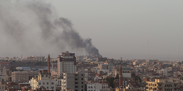 Yemen televizyon binası vuruldu