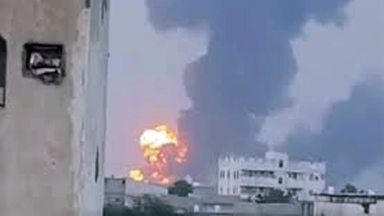 Yemen'de büyük patlama! İsrail'in saldırılarında ölü ve yaralılar var!