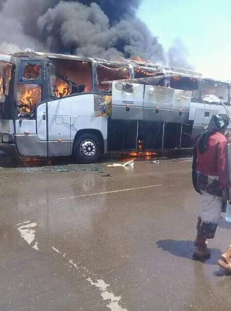 Yemen’de otobüs yandı: 3 ölü, 7 yaralı 