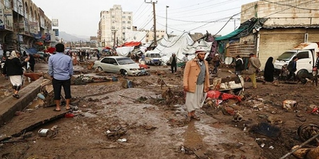 Yemen'de sel felaketi: 12 bin aile evsiz yurtsuz!