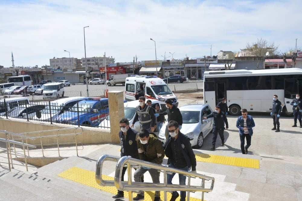 Yengelerini öldüren 2 kardeş 5 yıl sonra yakalandı 