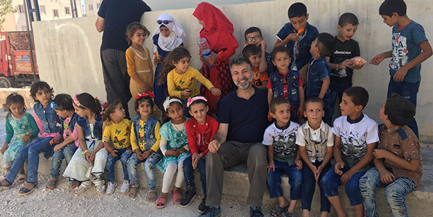 Yazarımız Kenan Alpay, Kurban Bayramı'nda İdliblileri yalnız bırakmadı