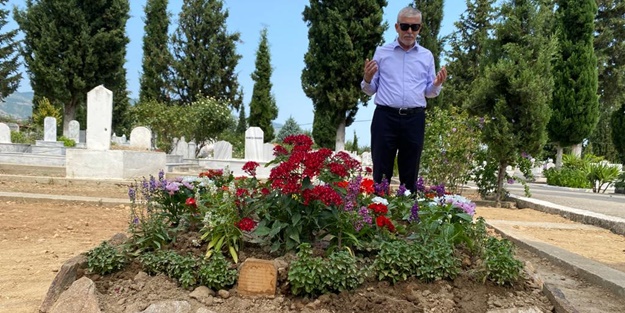 Yeni Akit Yazarı Halit Kanak'tan Ahmet Mete Hoca'nın kabrine ziyaret