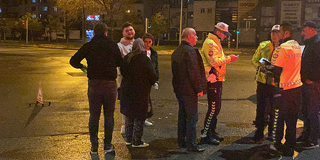 Yeni aldığı otomobille kaza yaptı, gözyaşlarına hakim olamadı