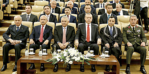 Yeni anayasa şehitlere borcumuz