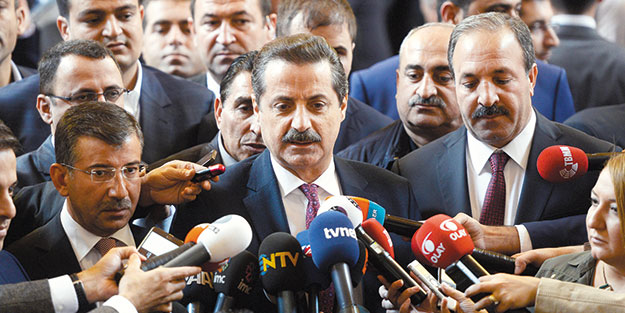 Yeni asgari ücret yılbaşında 1300 lira