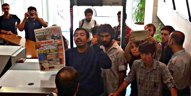 Yeni Asır gazetesine çirkin saldırı!