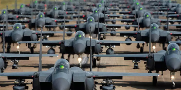 Yeni bir felaket kapıda! 38 savaş uçağı, 9 gemi yola çıktı...Bölgede savaşın çıkması an meselesi