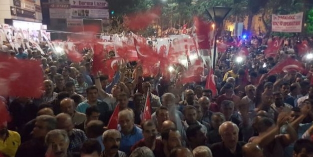 Yeni bir kalkışma mı? Halk sokaklara döküldü!
