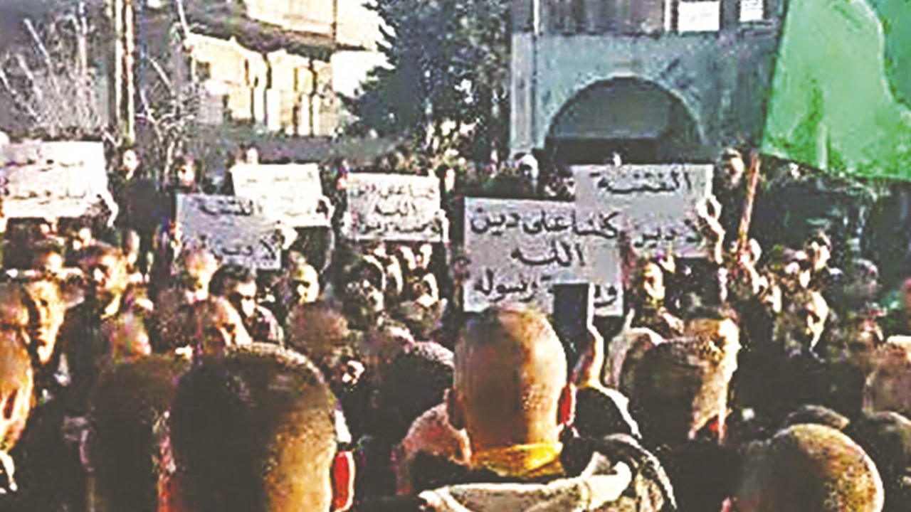 Yeni bir mezhep çatışması için düğmeye bastı! İran Suriye'yi yakıyor