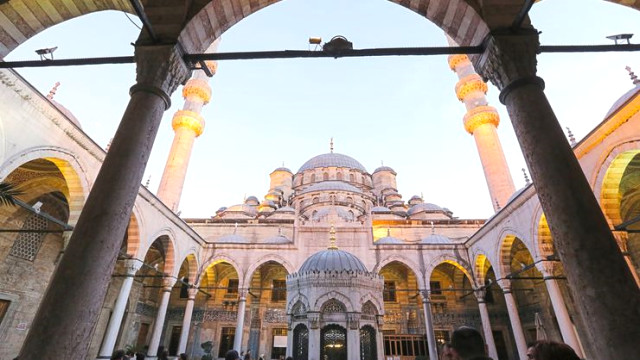 Yeni Cami'den çalındı, yalıdan çıktı