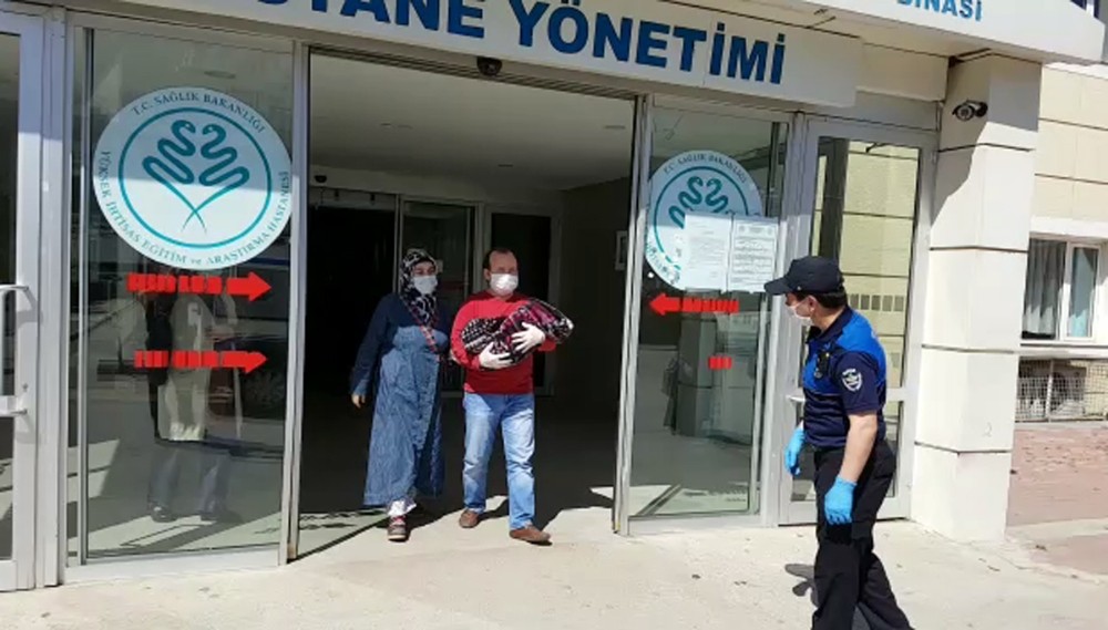 Yeni doğan Azra bebeği evine zabıta ulaştırdı 