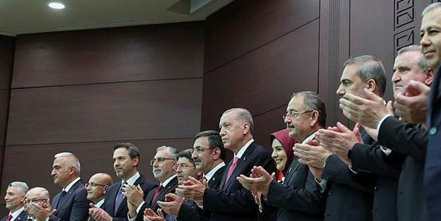 Yeni kabine Resmi Gazete'de yayımlandı