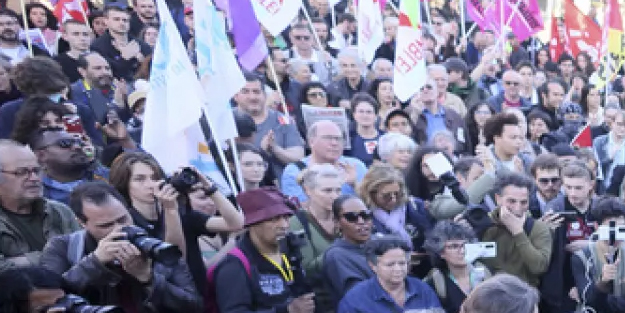 Yeni Kaledonya: Fransa, Azerbaycan'ı suçluyor! Dünya şokta