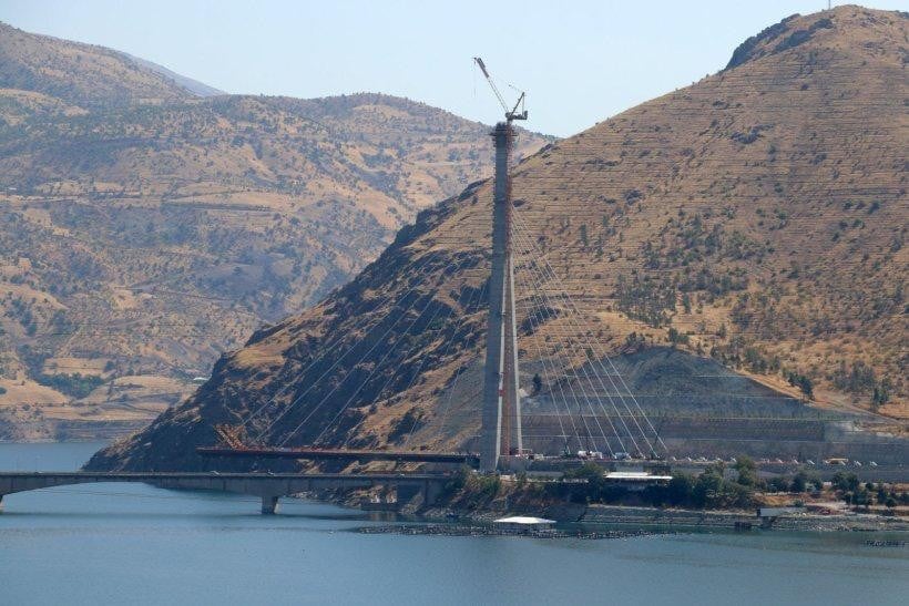 Yeni Kömürhan Köprüsü'nde birleşmeye 38 metre kaldı