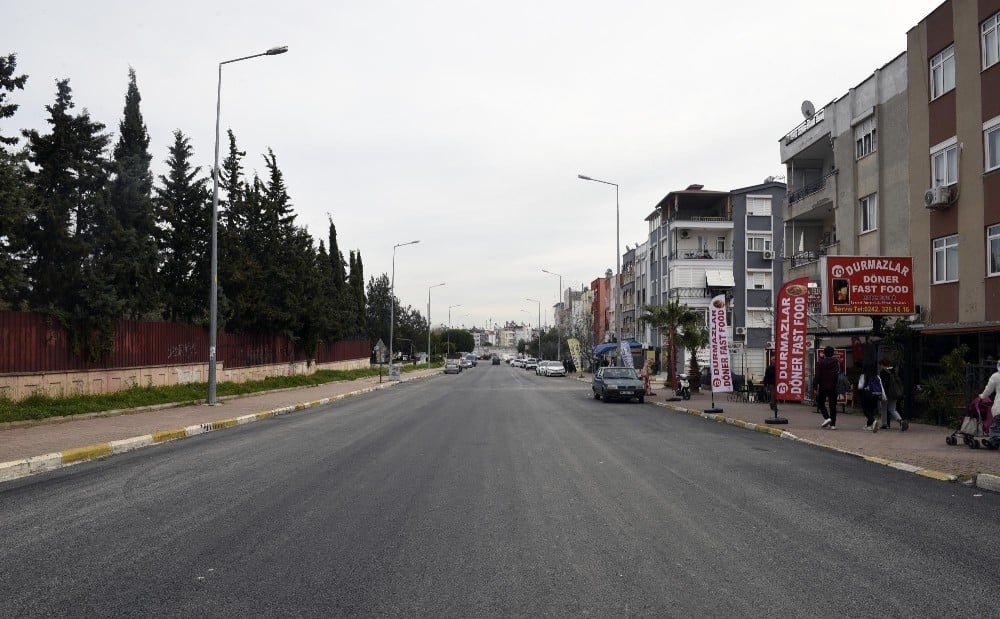 Yeni Mahalle’de asfalt yenileme çalışmaları 