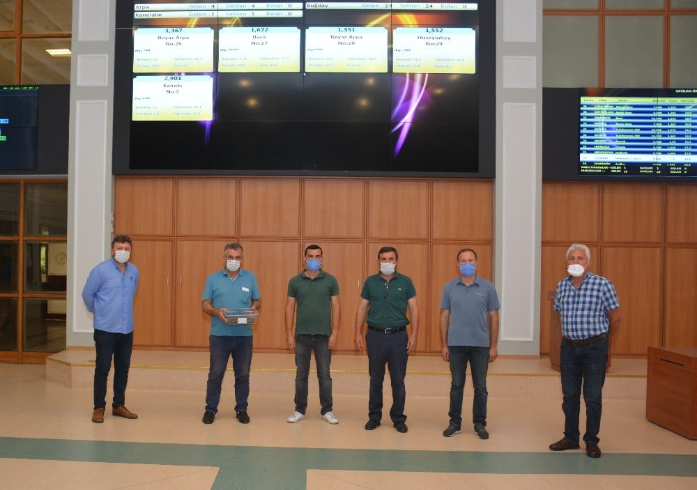 Yeni mahsul kanola Borsa’da 